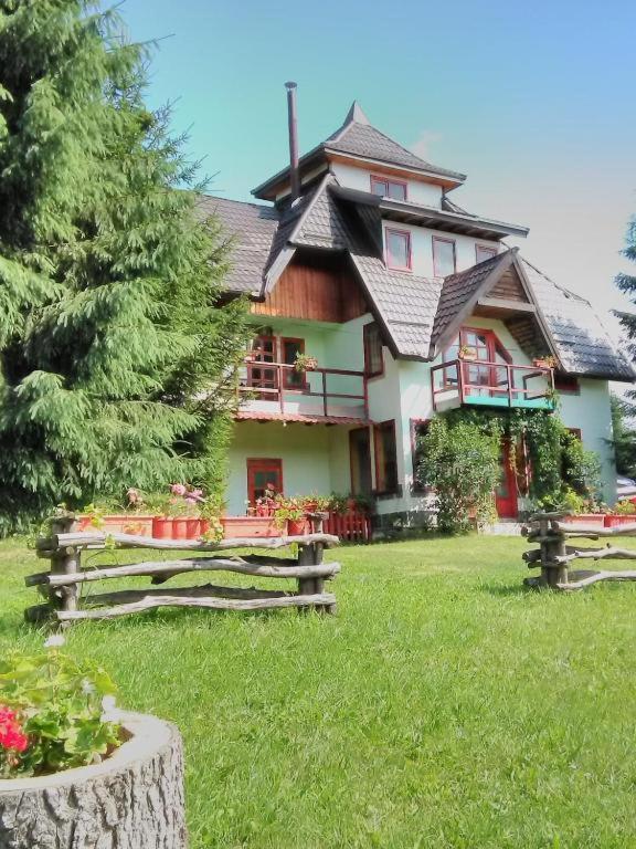 Poiana Stampei Casa Paltin Vila Si Cabane المظهر الخارجي الصورة
