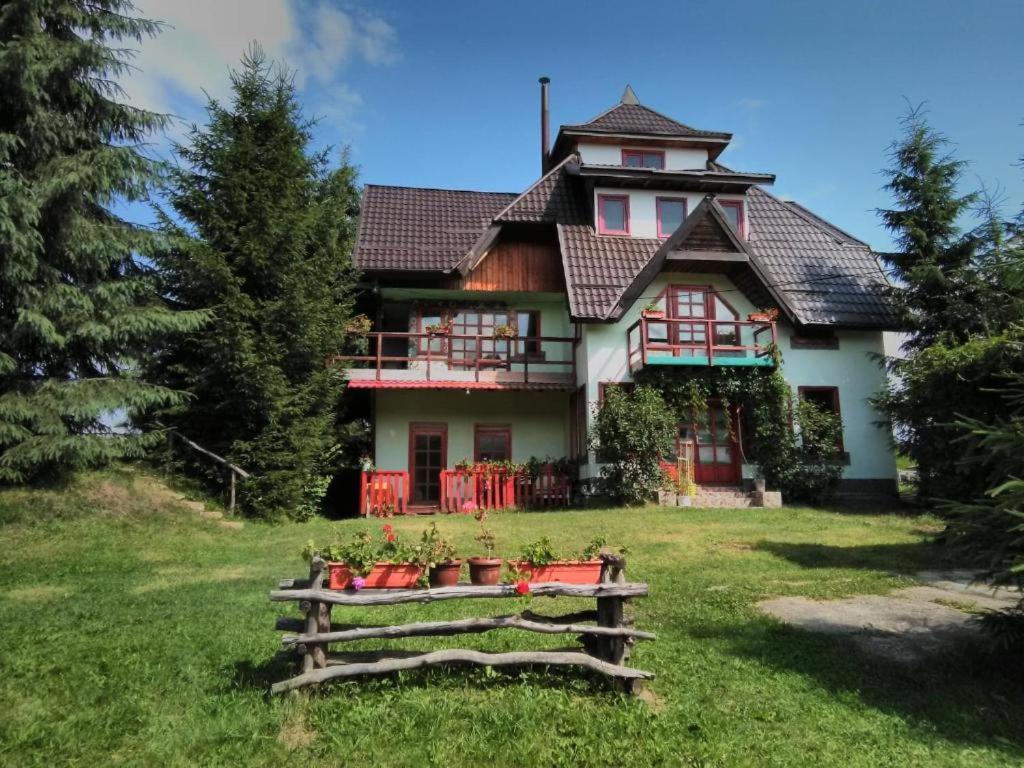 Poiana Stampei Casa Paltin Vila Si Cabane المظهر الخارجي الصورة